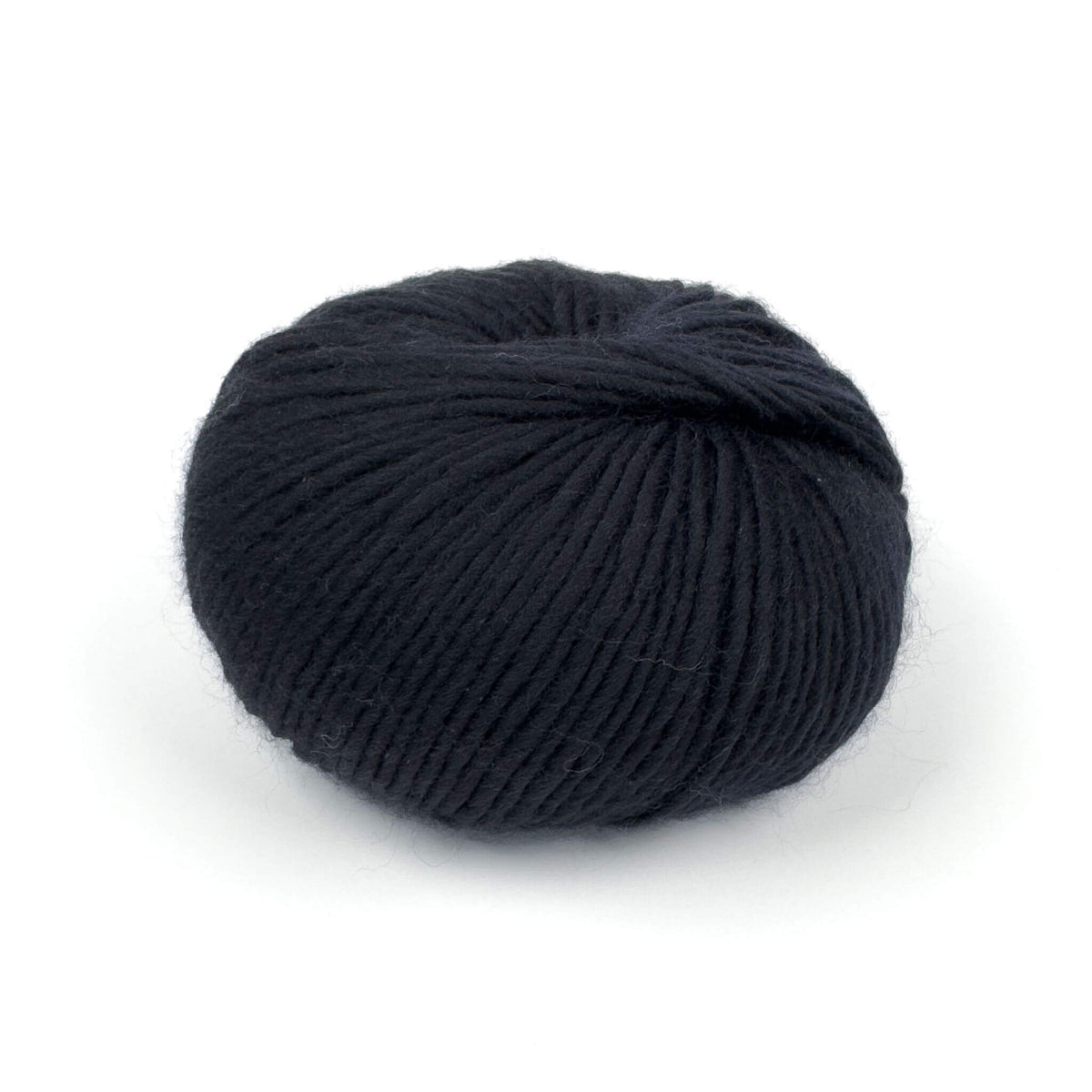 Hilo BeMe Black de 100% lana peruana, agujas recomendadas de 6,5 a 8 mm