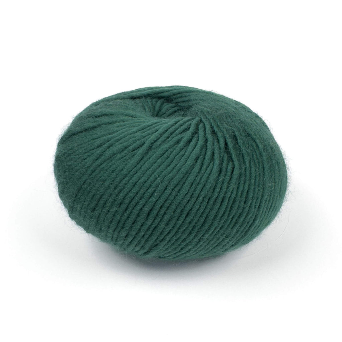 BeMe Green Velvet 100% Peruvian wool yarn, recommended needles 6.5–8 mm