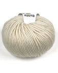 Lana BeMe Ivory de The Woolcatcher, ovillo de 100 g y 120 m