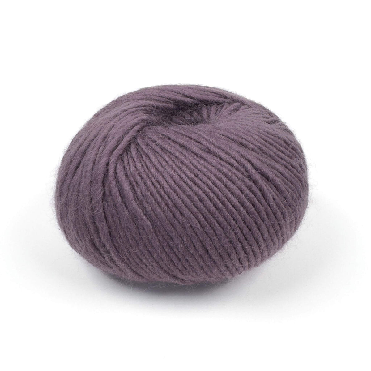 Hilo BeMe Satin de 100% lana peruana, agujas recomendadas de 6,5 a 8 mm