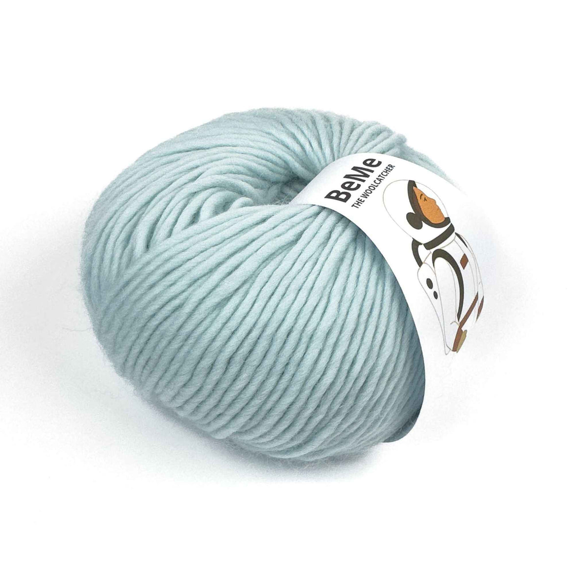 Lana BeMe Sky Blue en primer plano: textura del hilo 100% lana peruana