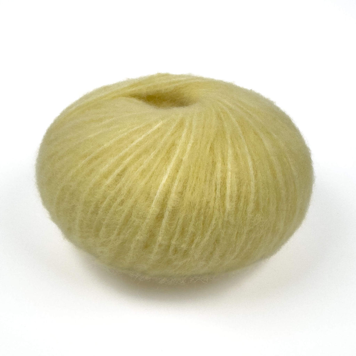 Lana NOVA Canary - 86% lana Highland peruana, 50 g / 150 m - The Woolcatcher