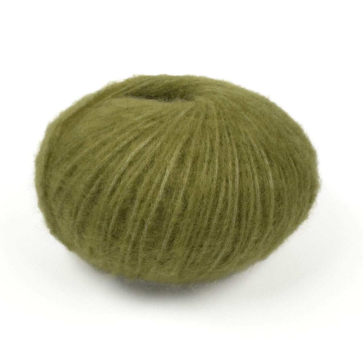 Lana NOVA Olive - 86% lana Highland peruana, 50 g / 150 m - The Woolcatcher
