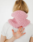 Patrón de tejido. Pebble Hug Cowl - The Woolcatcher