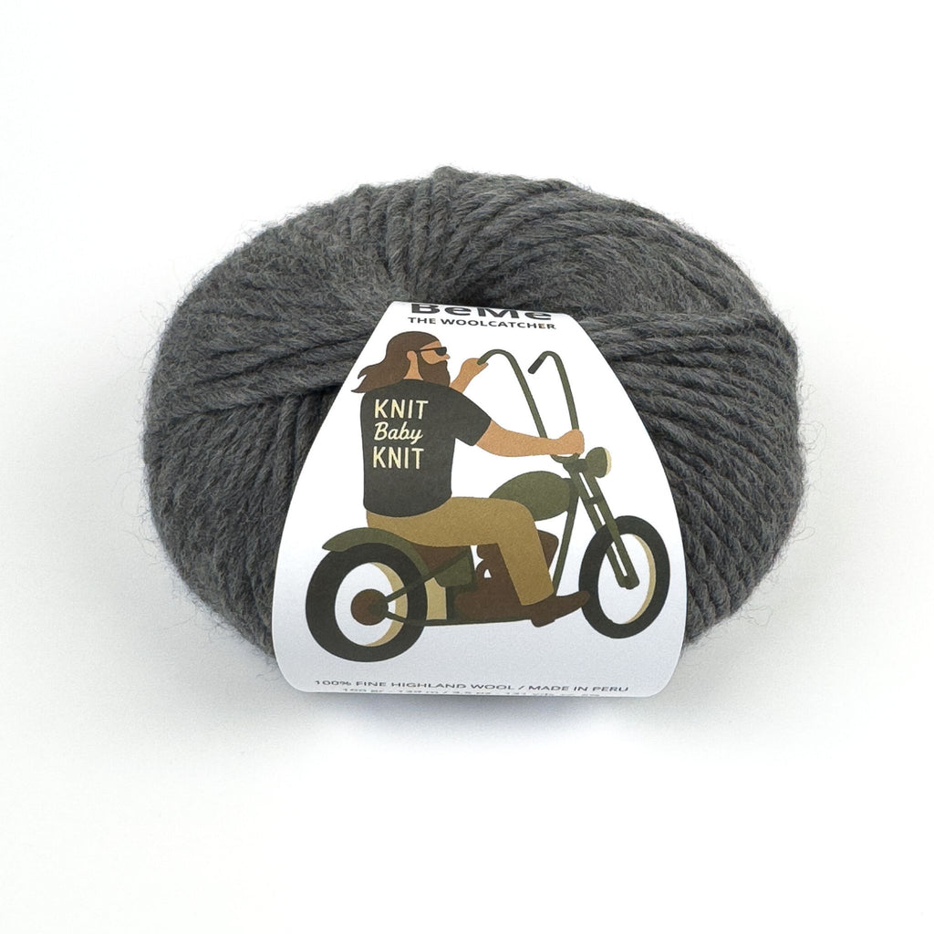 Vídeo de la lana BeMe Charcoal, 100% lana Highland peruana de The Woolcatcher