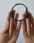 Agujas circulares XXL de 12 mm y 80 cm de madera de haya - The Woolcatcher